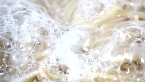 la verdadera manera italiana de cocinar los espaguetis, el bucle