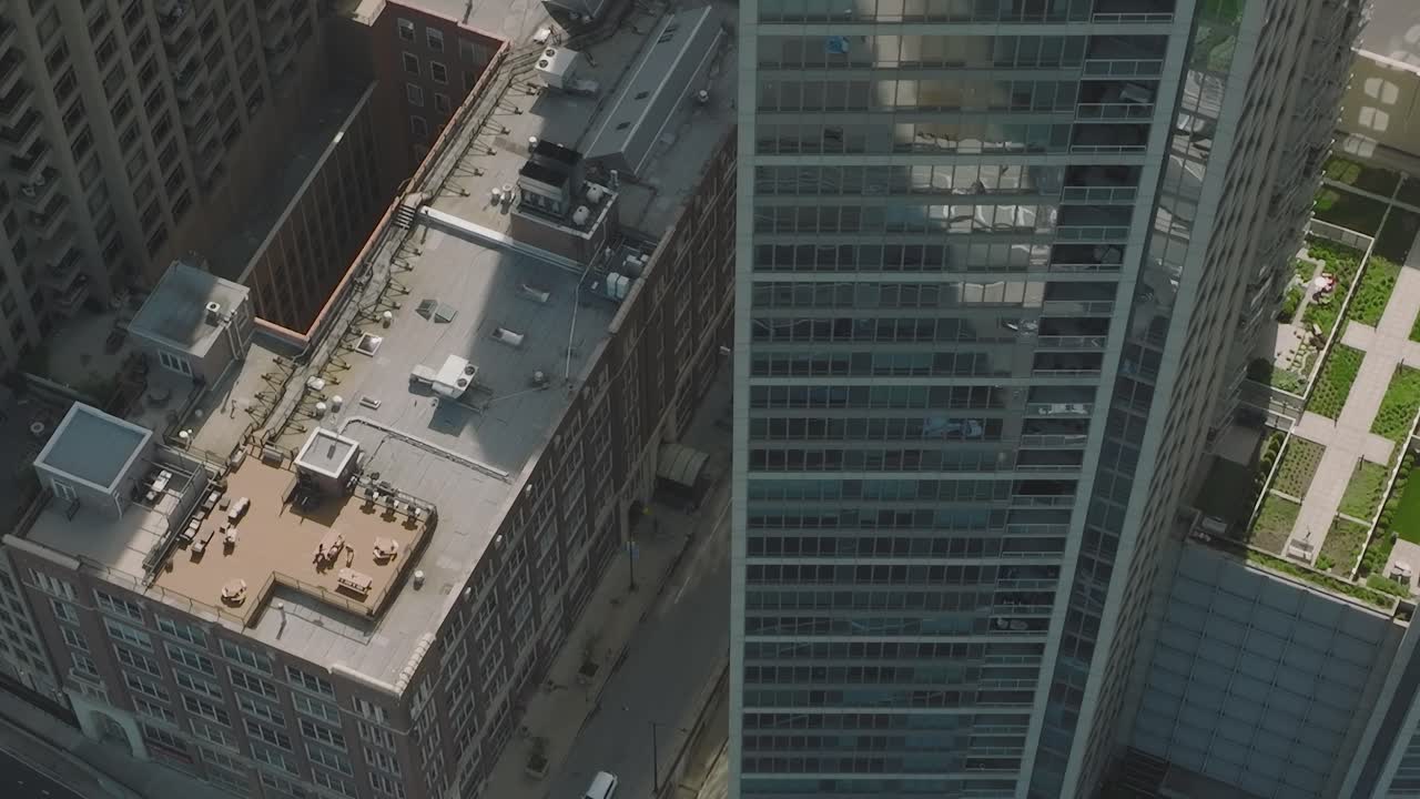 Vista dos telhados de Chicago, mostrando o estilo de vida e o design urbanos