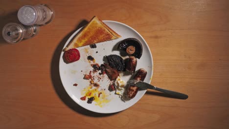 time lapse of a full english breakfast being eaten