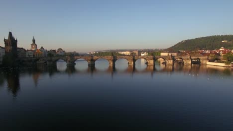 Luftaufnahme-Der-Moldau-In-Prag,-Tschechische-Republik