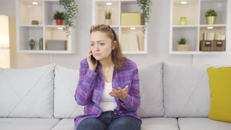 Woman-talking-on-the-phone-arguing.