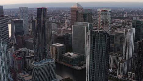 Elevated-view-of-downtown-skyscrapers.-Modern-futuristic-business-and-office-borough.-Aerial-view-in-sunset-time.-London,-UK