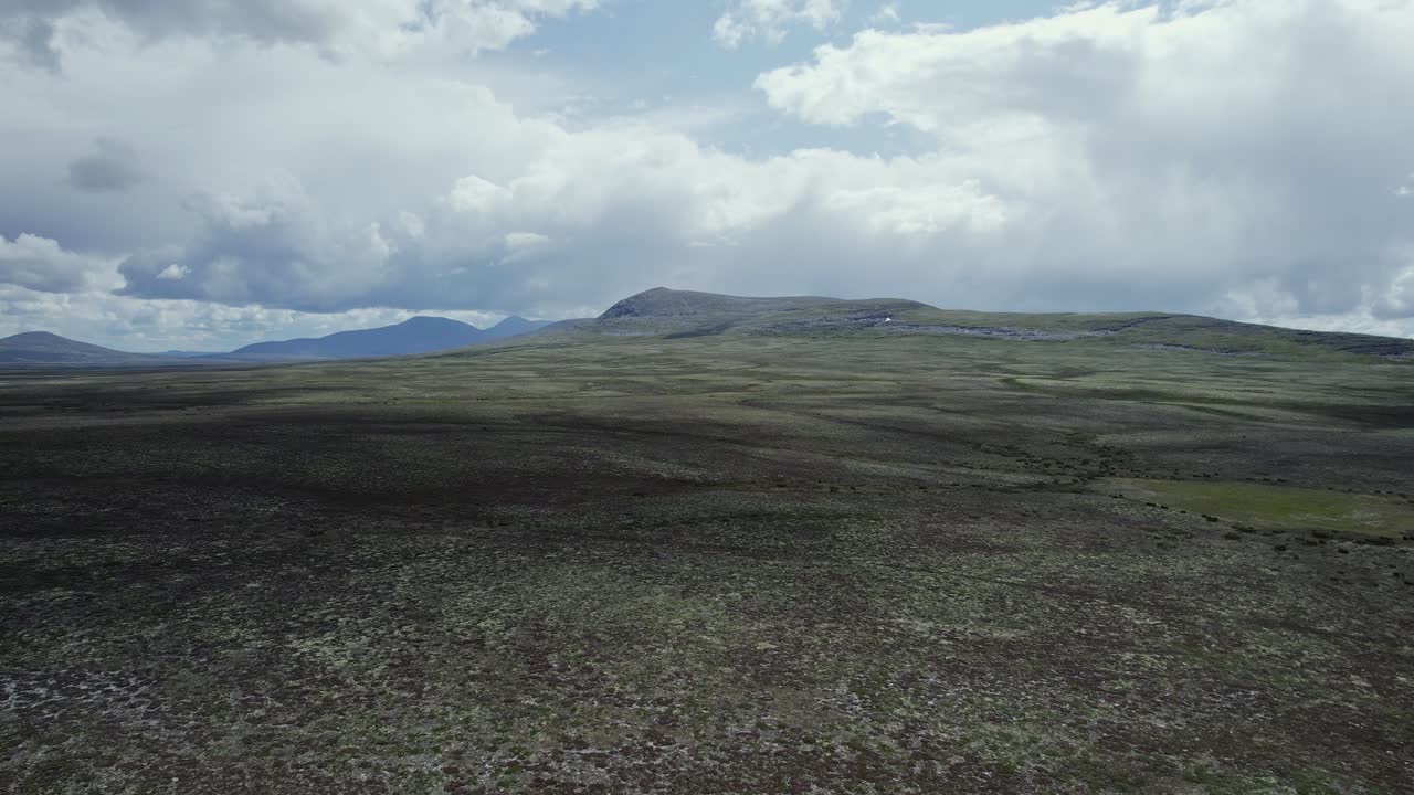норвегия с воздуха зеленые горы пейзаж