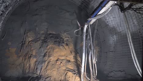 hydraulic pressure concrete spraying process in underground subway tunnel construction