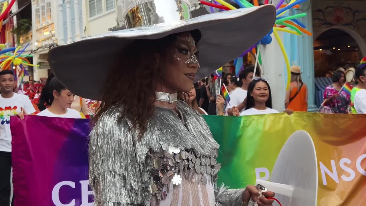 парад гордости лгбтк в таиланде
