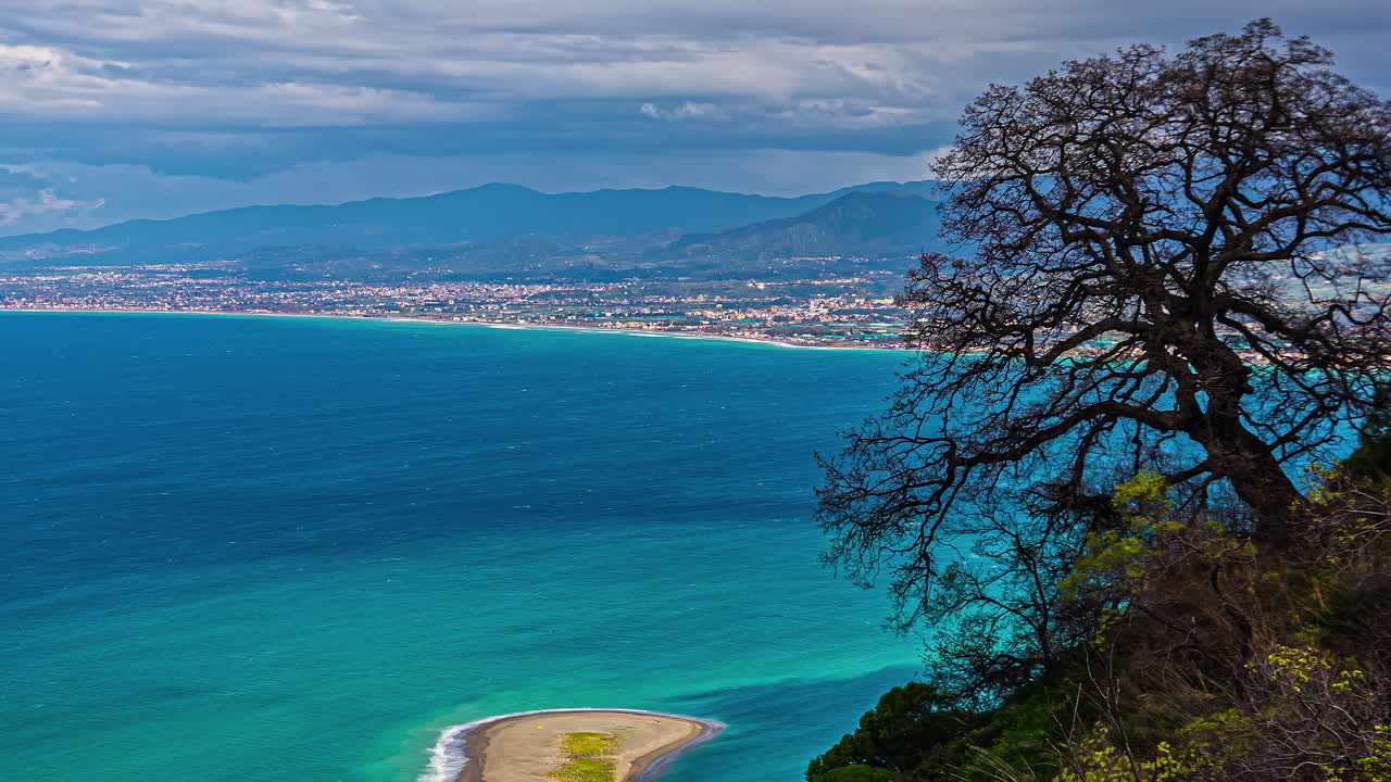 자연 보호구 마리넬로 패티 시칠리아 이탈리아의 청록색 잔물결