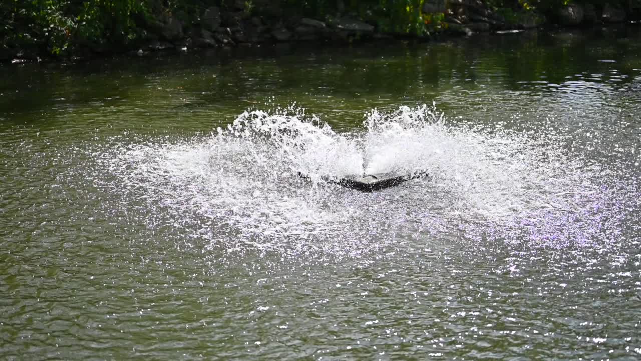 Beautiful water fountain in america