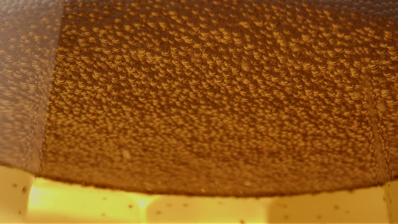 bebida con burbujas de aire burbujeantes