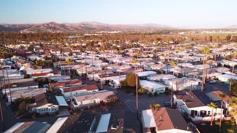 antena sobre la expansión suburbana del sur de california y condominios cerca de ventura california 2