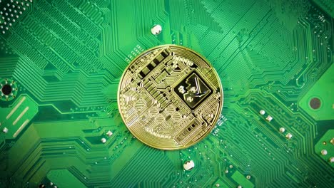 Moneda-De-Oro-Representativa-En-La-Placa-De-Circuito-Superior,-Vista-De-Arriba-Hacia-Abajo,-Concepto-De-Moneda-Criptográfica