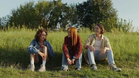 friends enjoying a sunny day in the field