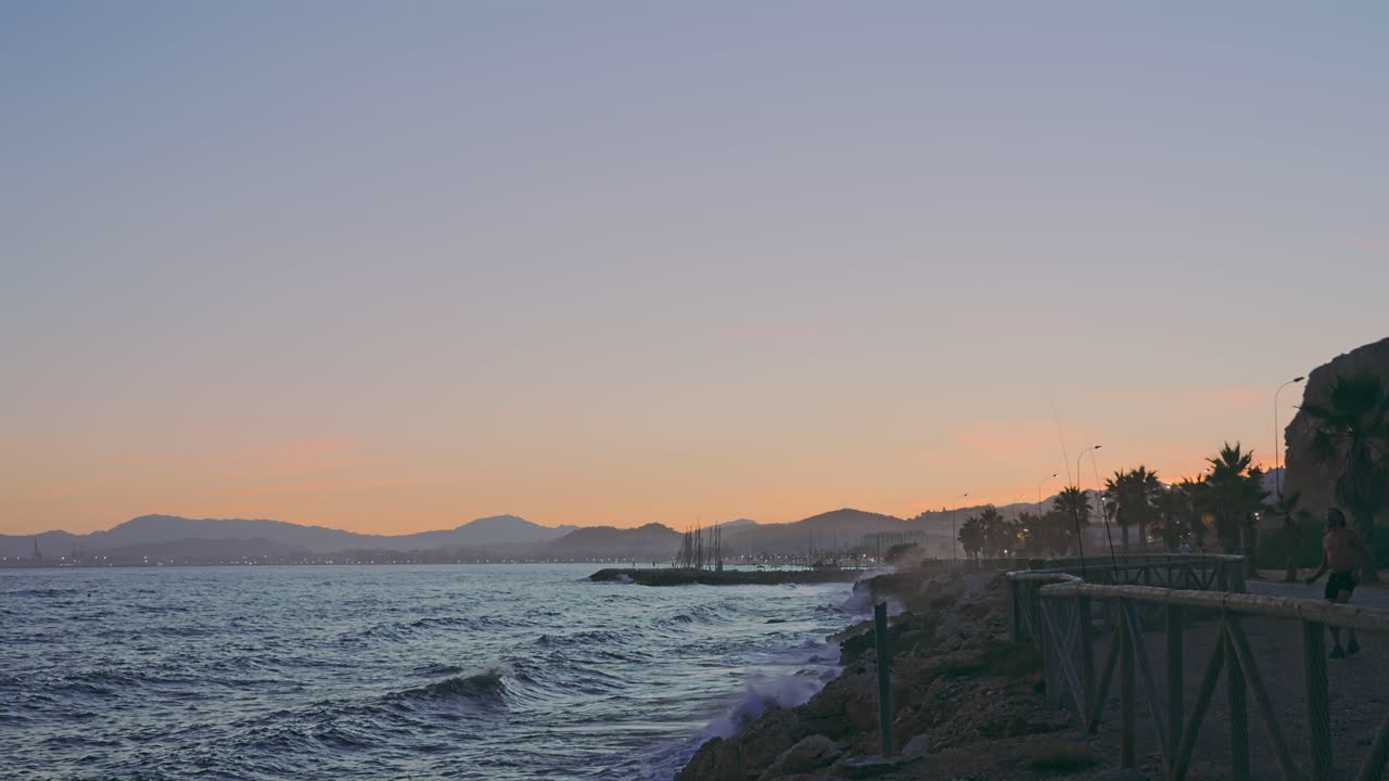 Cielo estivo sereno a Málaga, nel sud della Spagna