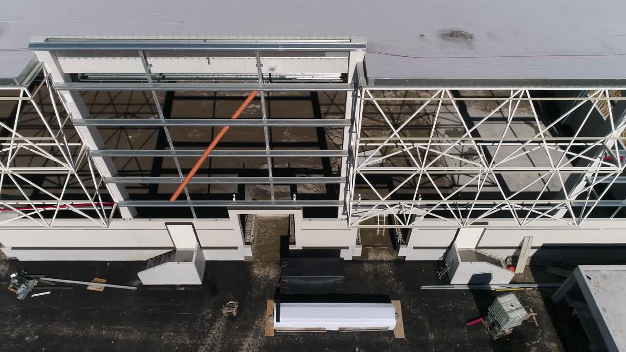 vista aérea de la construcción de un nuevo almacén