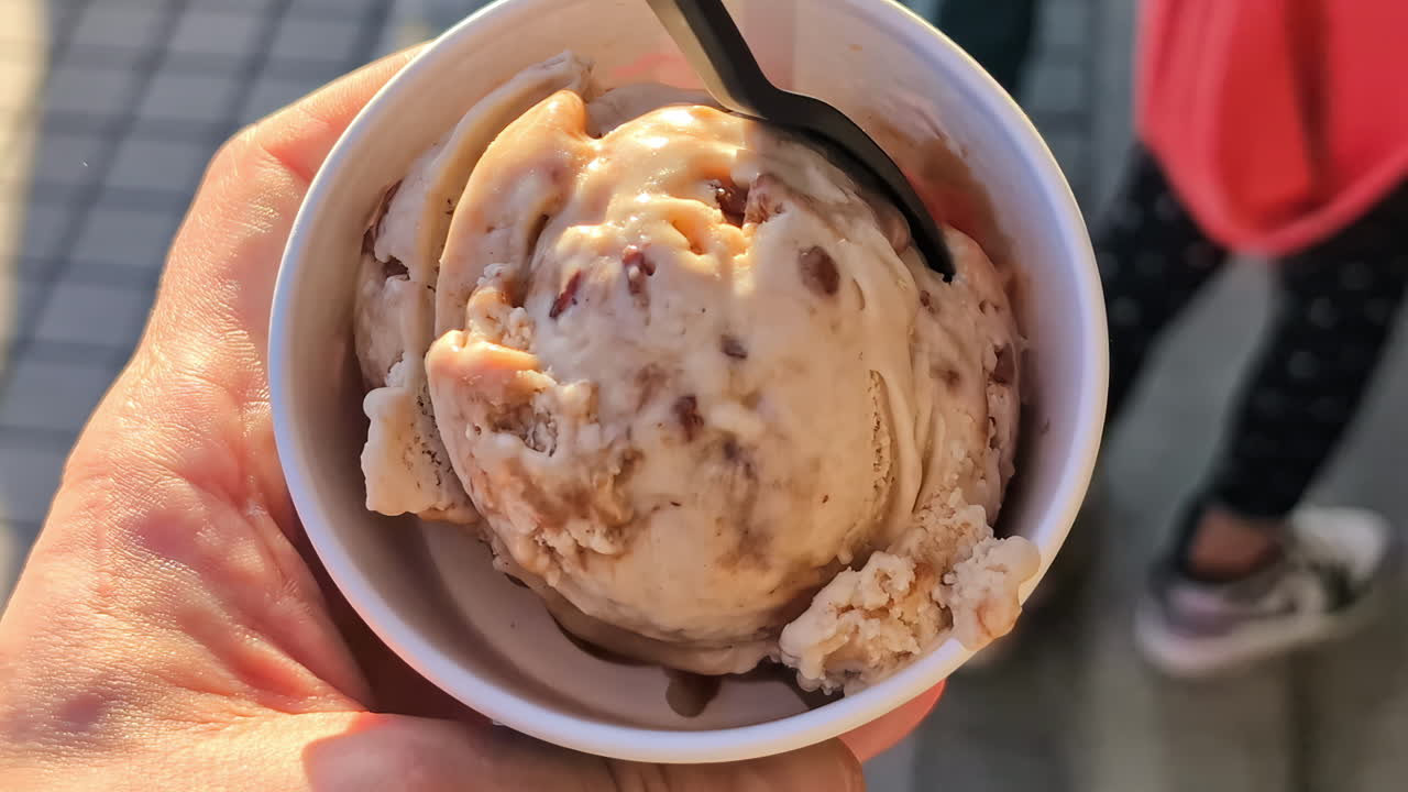 Gelato come sfizio in vacanza o spuntino da strada