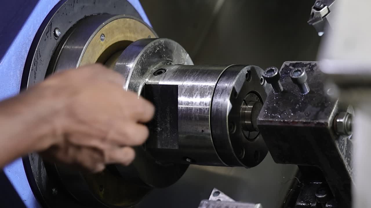 Automated laser surface hardening process on steel component