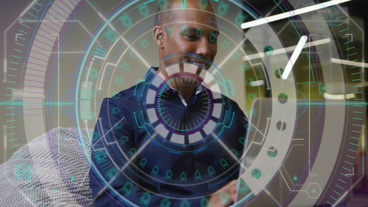 사무실에서 일하는 두 인종의 사업가에 대한 데이터 처리 애니메이션