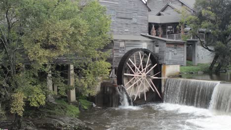 Wasserrad-In-Pigeon-Forge,-Tennessee