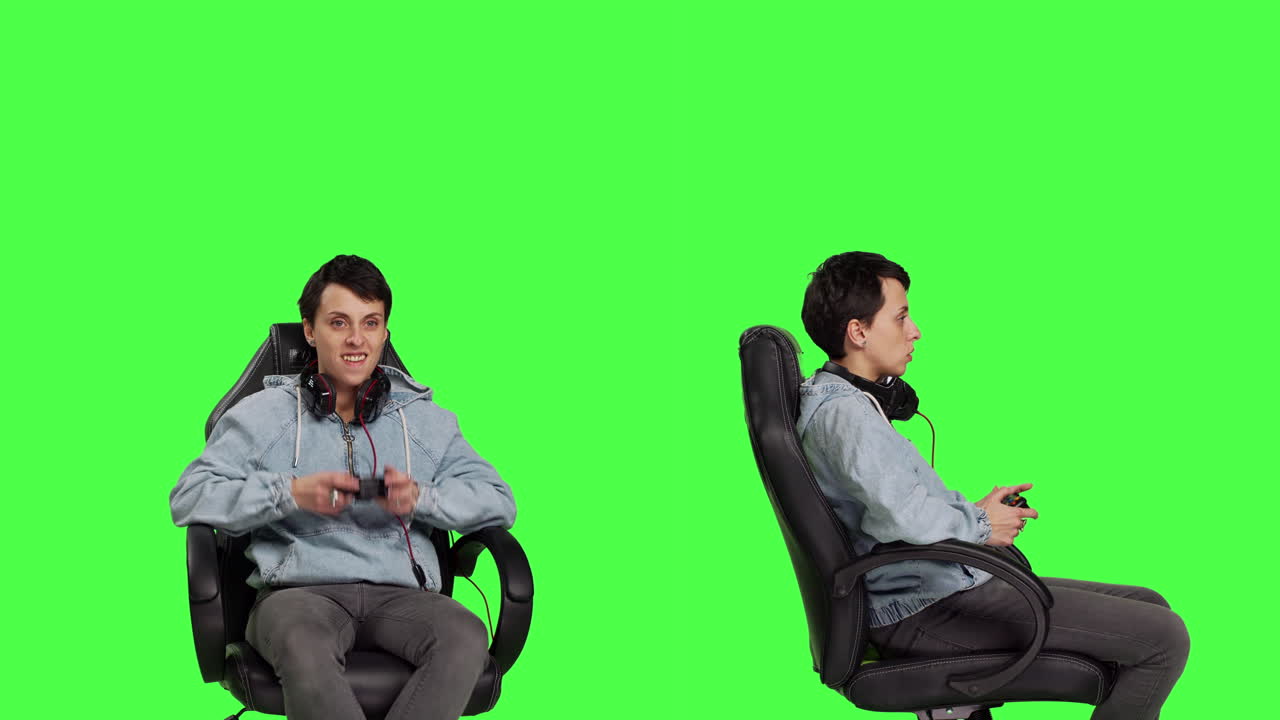 행복한 게이머가 스튜디오에서 온라인 슈팅 대회에서 승리했습니다.