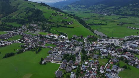 Beliebtes-Touristenziel-Für-Wintersportler