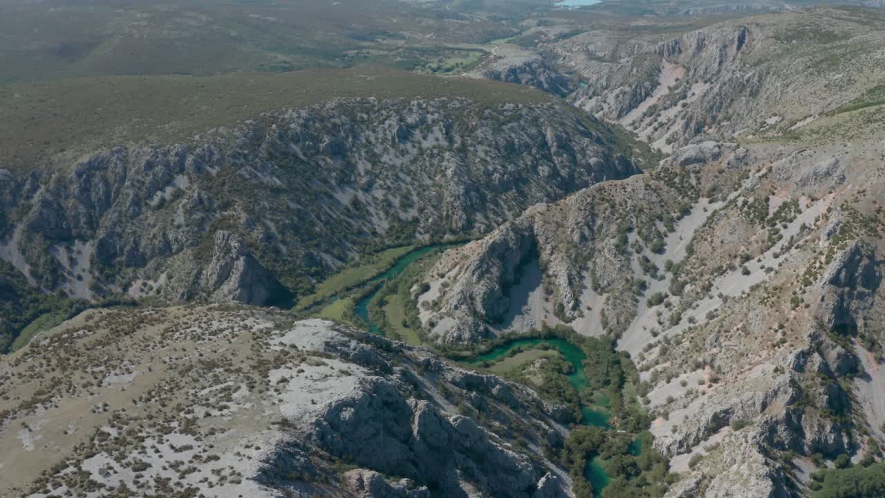 zrmanja, 크로아티아 강 협곡 국립 공원 아름다운 야생 풍경 위의 조감도