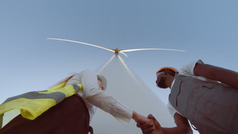 wind turbine maintenance team