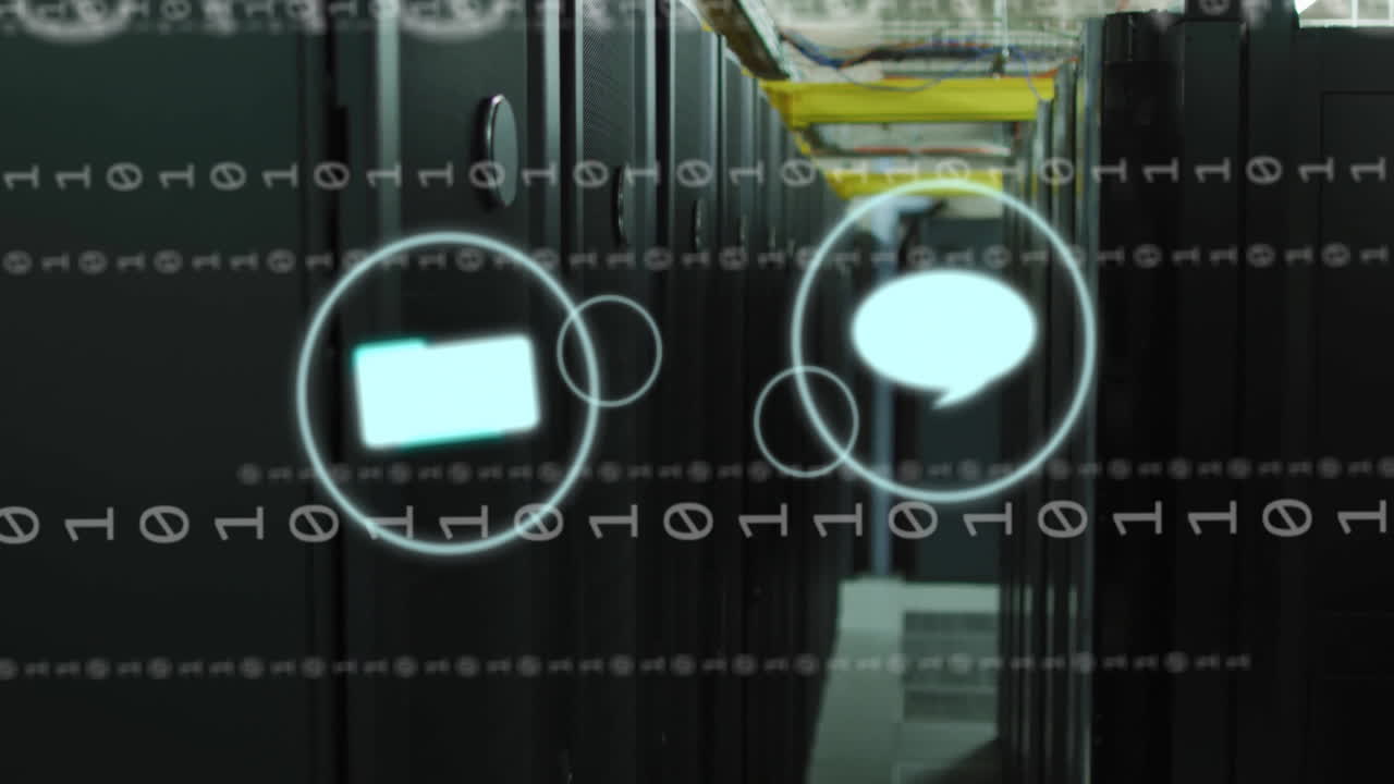 animación de código binario e íconos de comunicación a través de los servidores del centro de datos