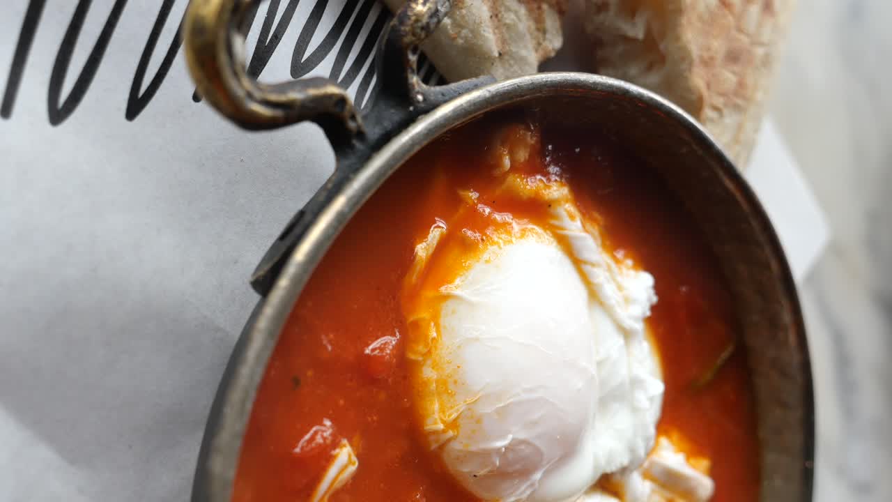 Poached Eggs in Tomato Sauce
