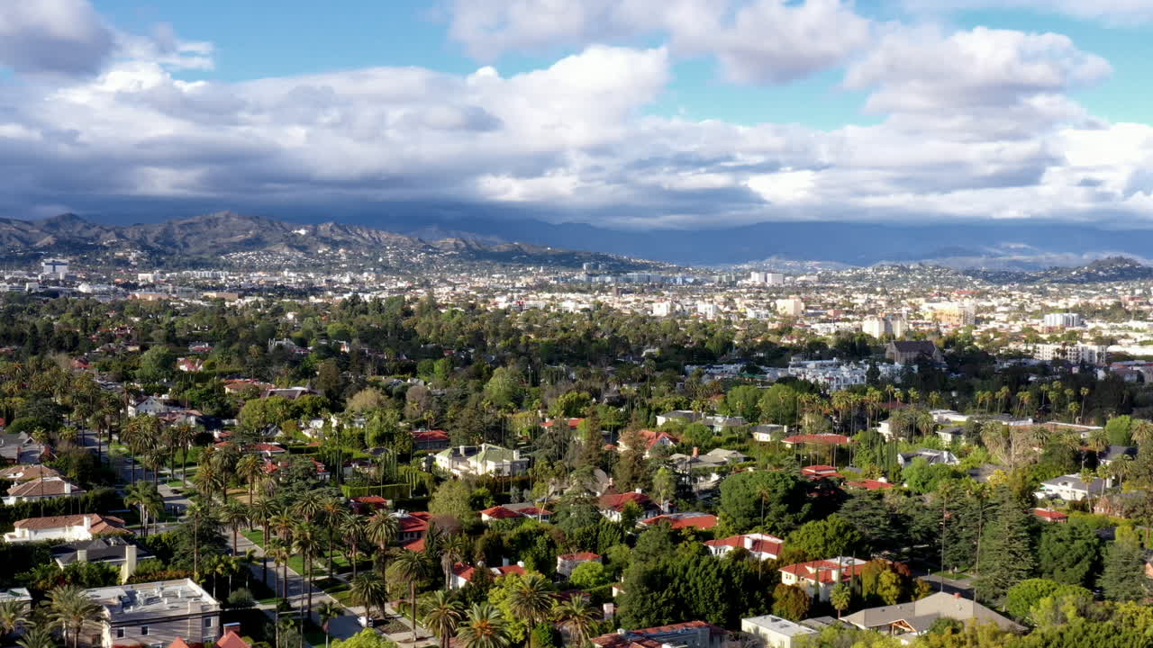 Ripresa con drone di un quartiere di Los Angeles