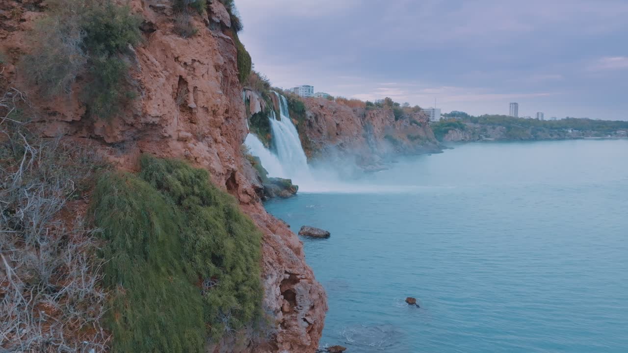cascada de cascadas costeras