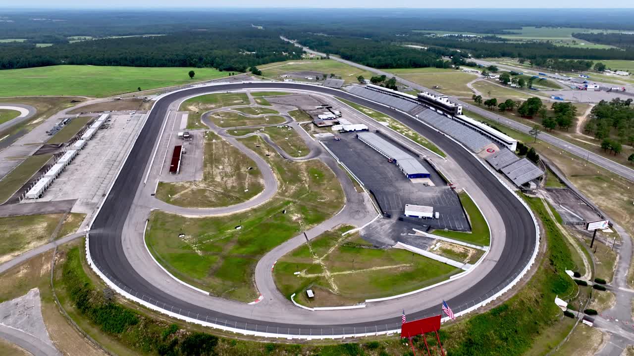 노스 캐롤라이나 모터 스피드웨이, 로킹엄 스피드웨이 위의 공중 빠른 밀어