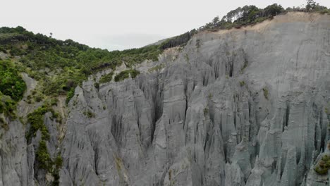 Hoodoos-Der-Putangirua-Gipfel-In-Wairarapa,-Neuseeland