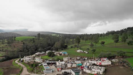 Dolly-Aéreo-En-Finca-Rural-En-El-Campo-De-México-En-El-Día