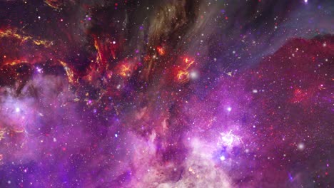 la superficie de la nube nebulosa rojiza moviéndose a través del universo