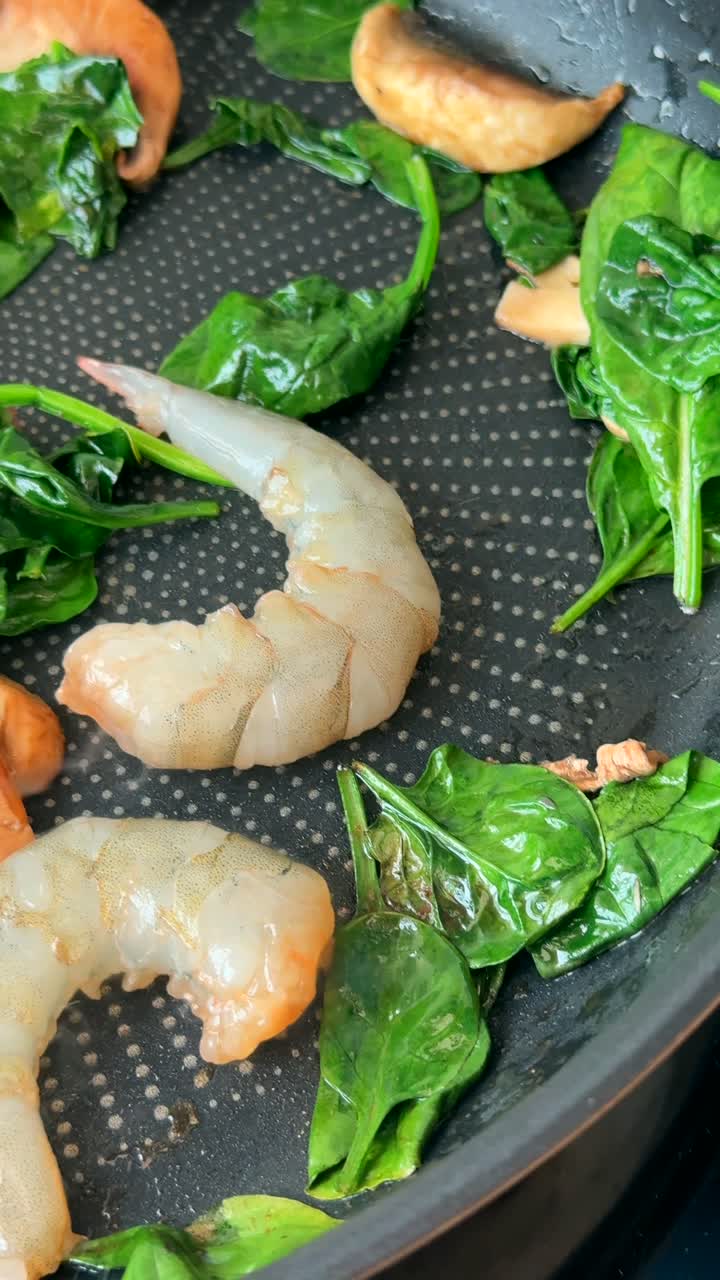 Cooking Shrimp with Spinach and Mushrooms