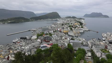 Aksla-En-La-Ciudad-De-Alesund,-Noruega