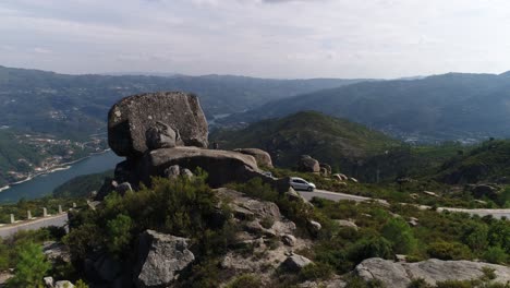 Viajar-En-La-Hermosa-Vista-Aérea-Del-Paisaje-Natural