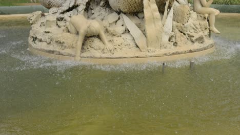 esculturas intrincadas de fuentes en melbourne, australia