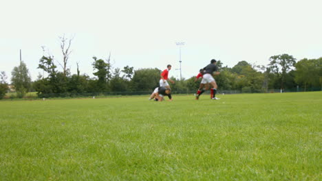 Rugby-players-practising-together