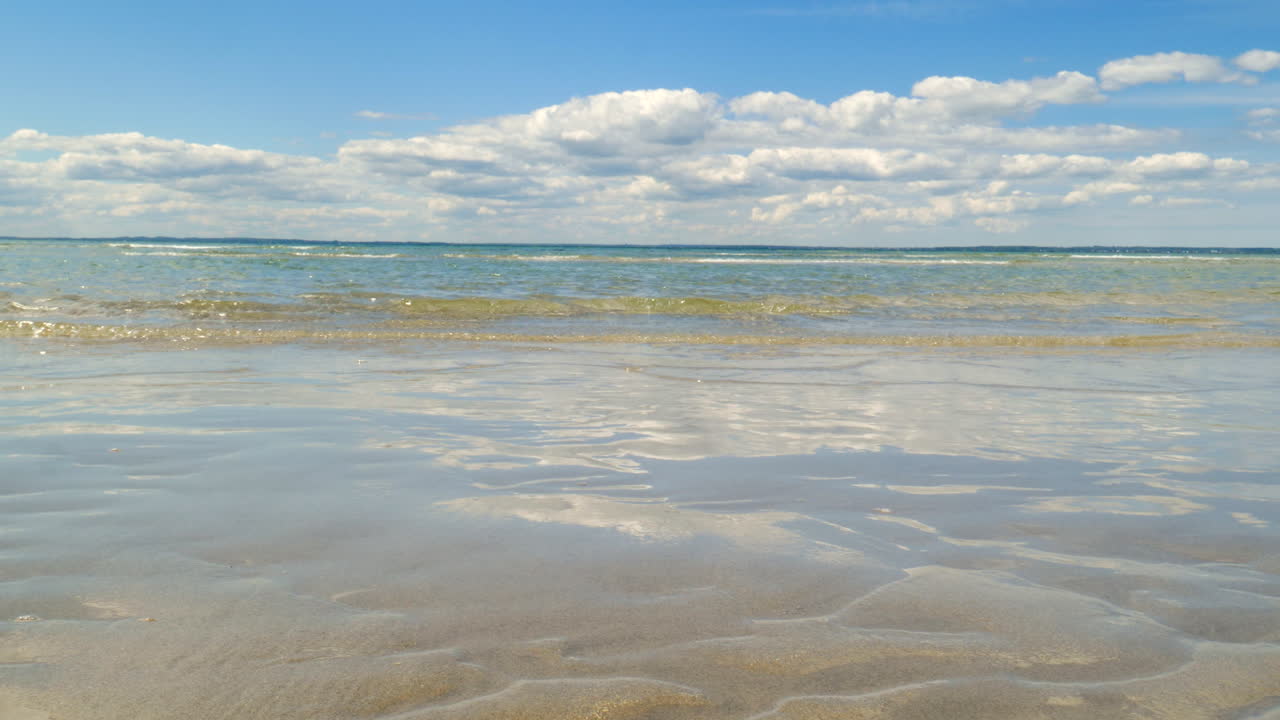 286 흐린 하늘 아래 아름다운 해변