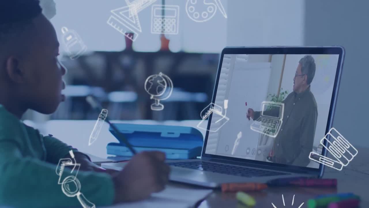 animación de iconos escolares sobre escolar afroamericano en computadora portátil lección en línea