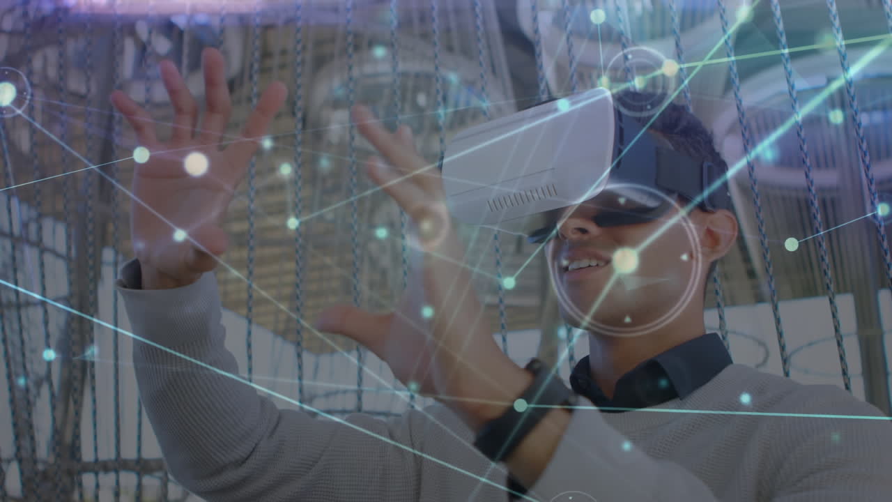 animación de la red de conexiones a través de un hombre de negocios usando auriculares vr