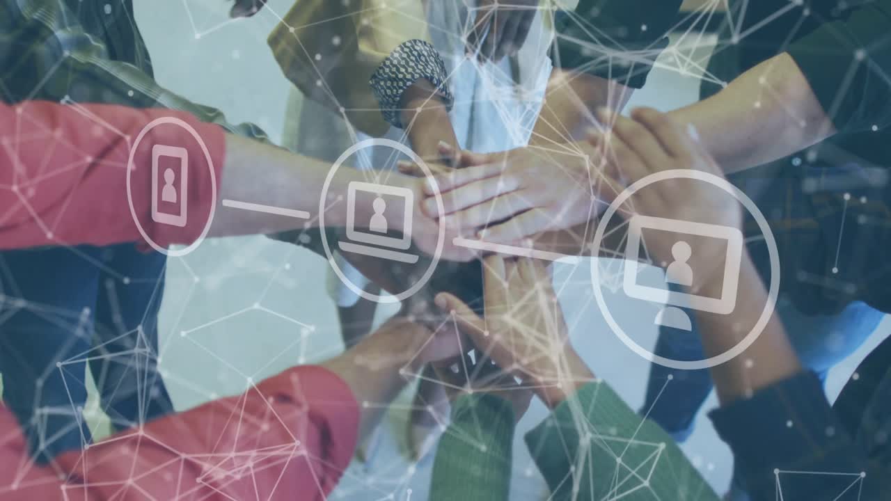 animación de iconos de los medios sobre diversas personas de negocios que se unen en la oficina.