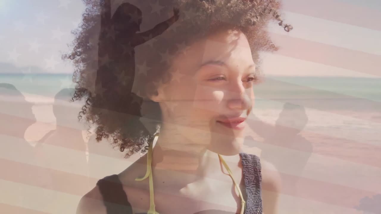 animación de la bandera de los estados unidos de américa sobre una feliz mujer afroamericana en la playa