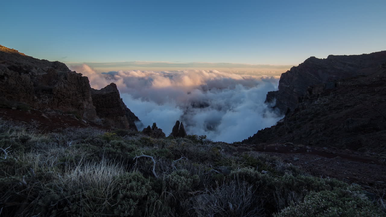 timelapse de la caldera de roque los muchachos, isla volcánica de la palma, españa