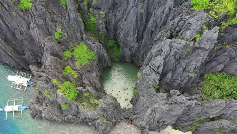 antena de hermosos paisajes kársticos y aguas turquesas del océano alrededor de el nido, palawan, filipinas