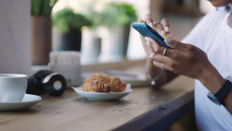 Cafe,-coffee-shop-and-phone-with-woman-hands