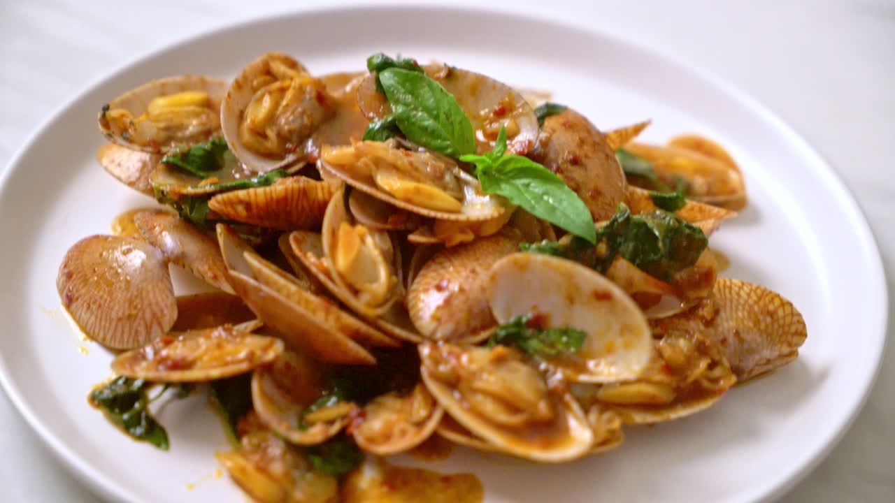 Stir Fried Clams with Roasted Chilli Paste