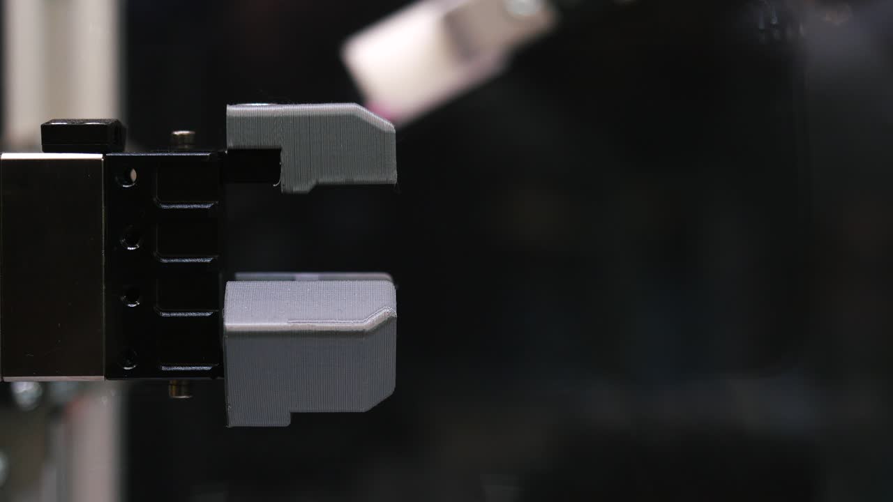 el agarre del robot es un primer plano.