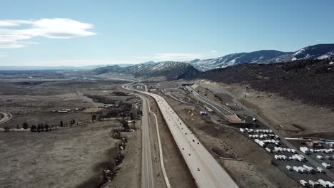 Un-Escaneo-Sobre-Una-Autopista-De-Colorado