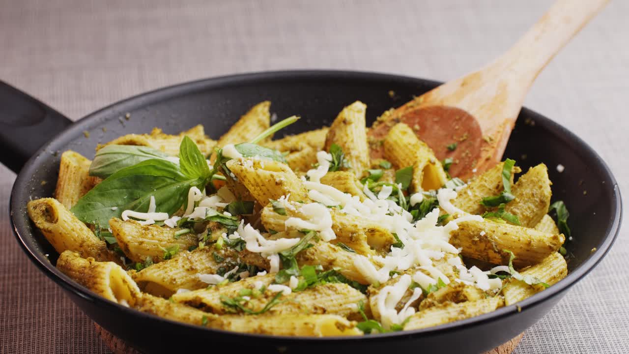 Pasta Pesto with Parmesan Cheese